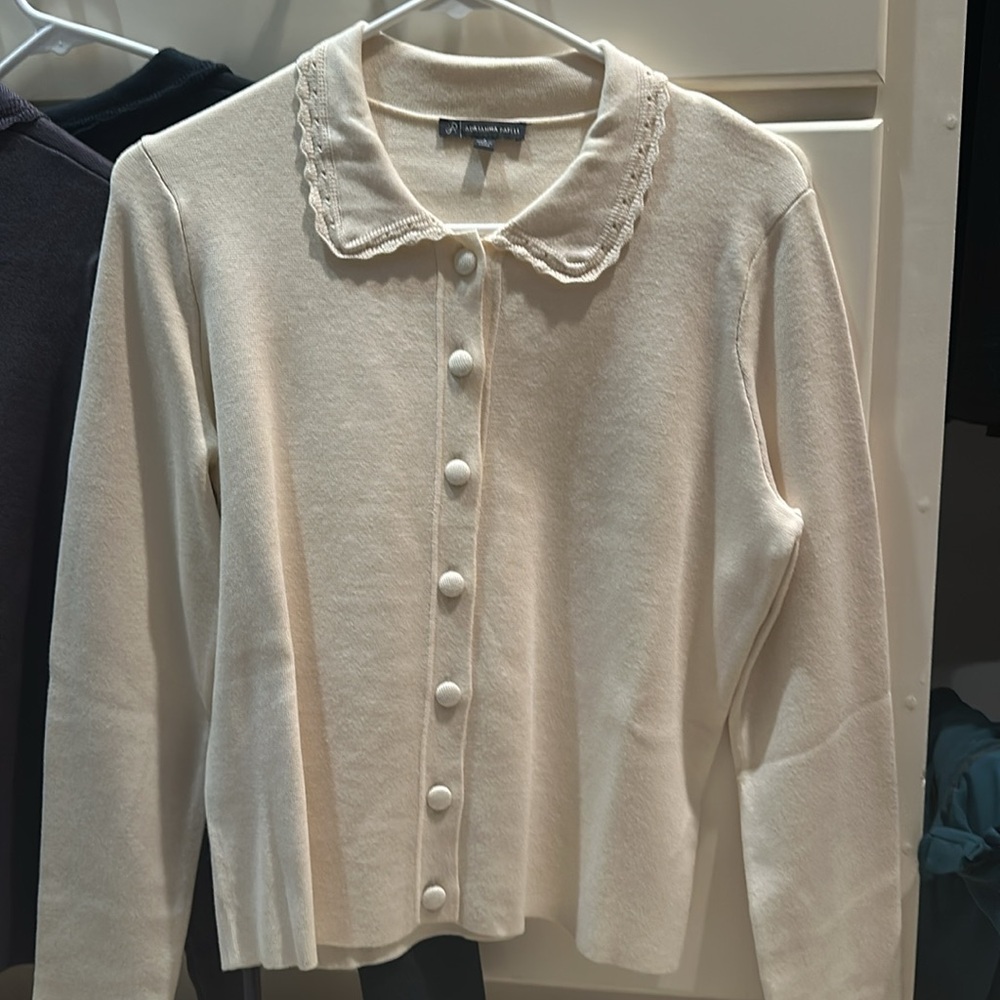 Collared Cardigans - Picture 4 of 9